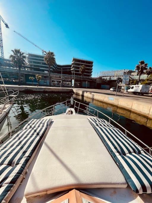 Hotel Vintage Classic 70S Boat! San Adrián de Besós Zewnętrze zdjęcie