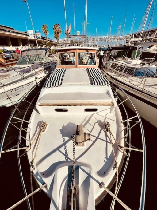 Hotel Vintage Classic 70S Boat! San Adrián de Besós Zewnętrze zdjęcie