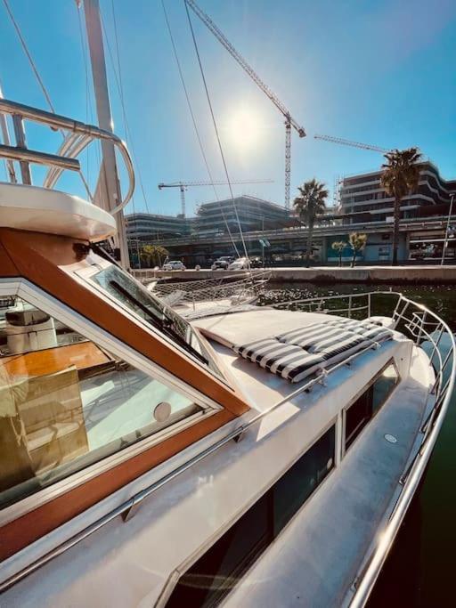 Hotel Vintage Classic 70S Boat! San Adrián de Besós Zewnętrze zdjęcie